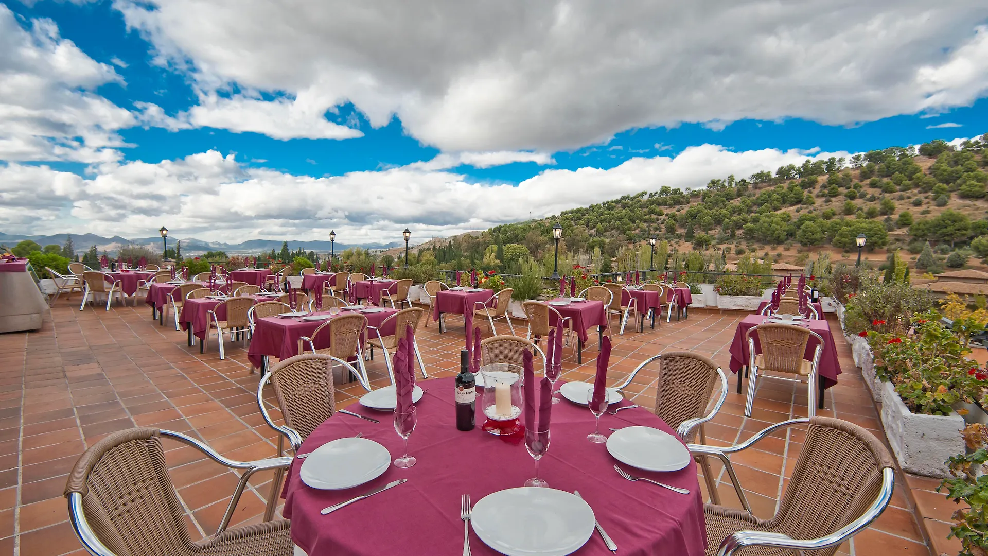 Porcel Alixares Hotel Granada