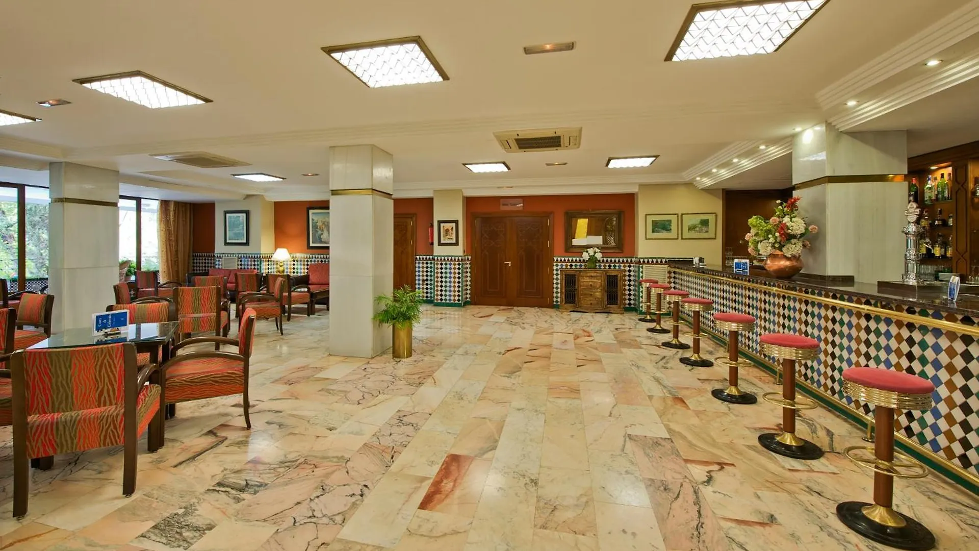 Porcel Alixares Hotel Granada 4*,